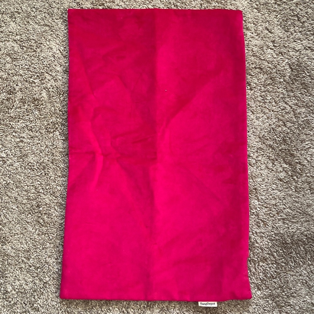 NWOT Tang Depot Hot Pink Pillow Case